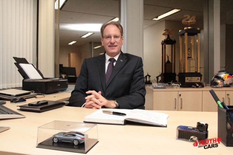 the-pros-and-cons-of-working-directly-for-the-ceo