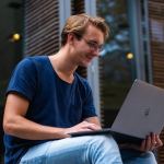 how-to-sell-a-saas-business-product:-success-tips
